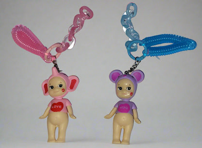 Mini Figure Charm Kiss Kiss