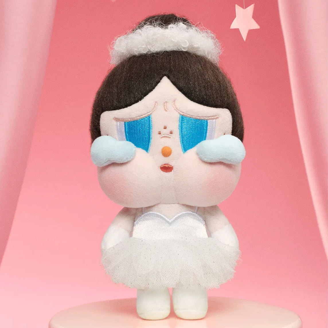 Crybaby - SHINY SHINY Plush Doll (White) 17 cm - POP mart Crybaby - SHINY SHINY Plush Doll (White) 17 cm - POP mart