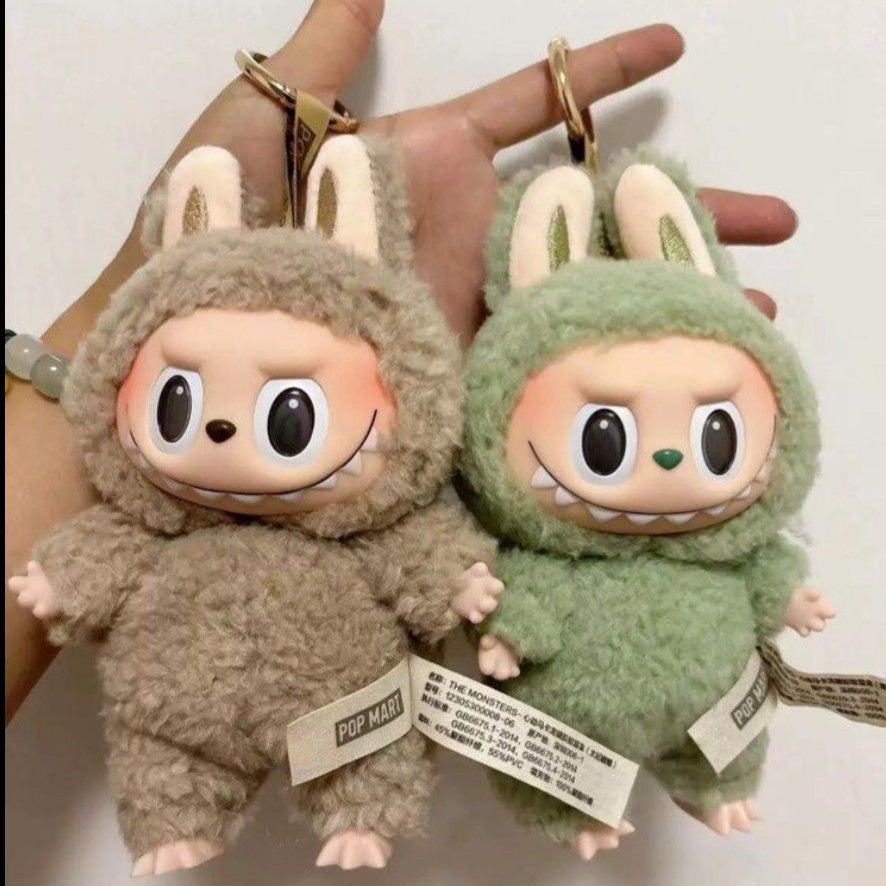 ぬいぐるみ Labubu THE MONSTERS Exciting Macaron Pre-Order] Labubu V1 The Monsters Macaron Plush Pendant – Panda Pop SA