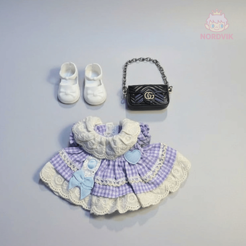 Labubu Klær – Lilla Ruted Sommerkjole – Outfit til Labubu Dukke 17 cm