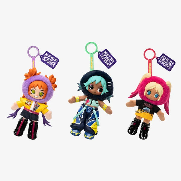 Peach Riot x KPop Demon Hunters POP MART – Gigi, Frankie og Poppy som fargerike plysjanheng med K-pop-antrekk og nøkkelringer