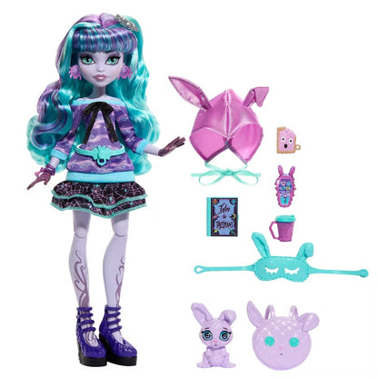 Monster High Doll And Sleepover Accessories, Twyla, Creepover Party - Mattel