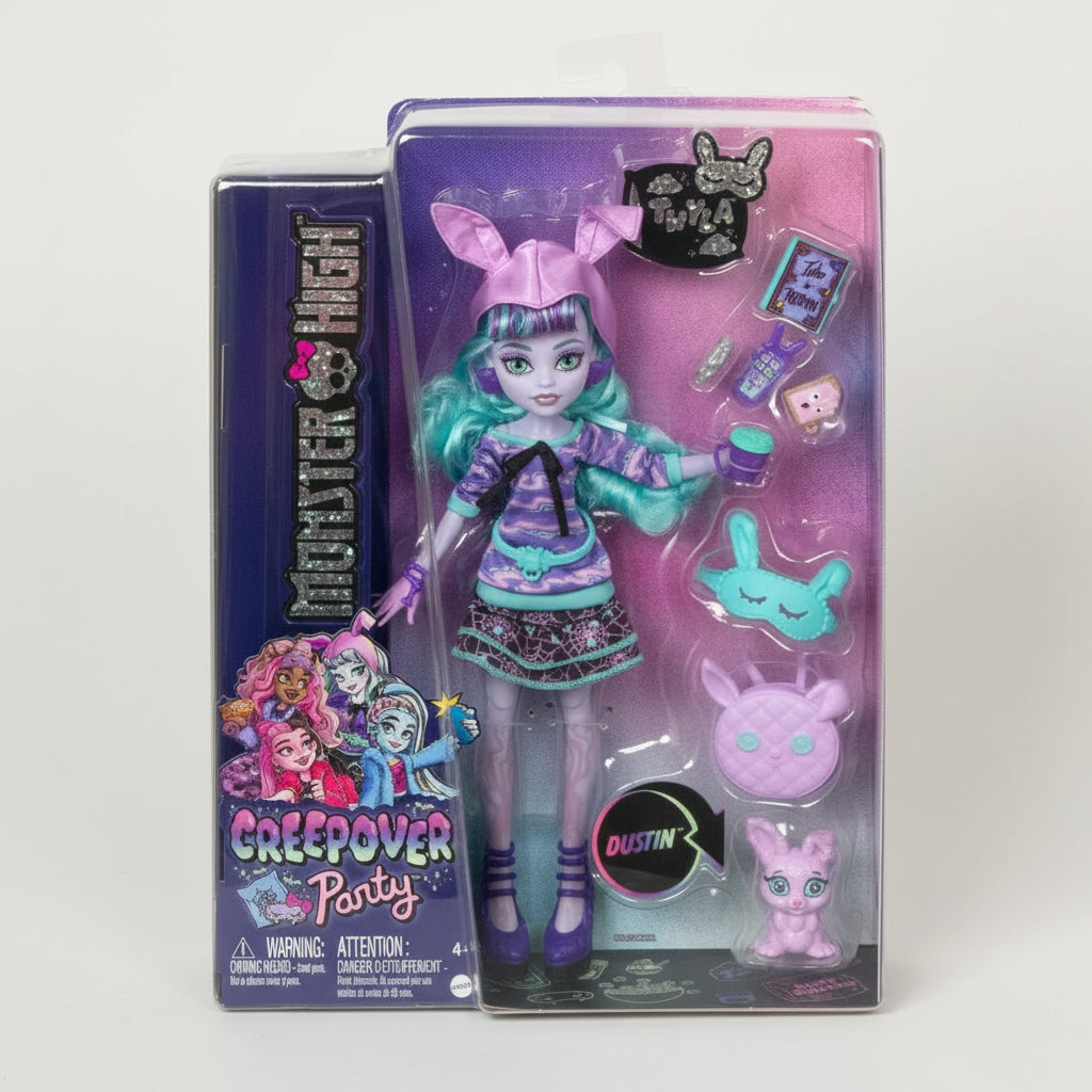 Monster High Doll And Sleepover Accessories, Twyla, Creepover Party - Mattel